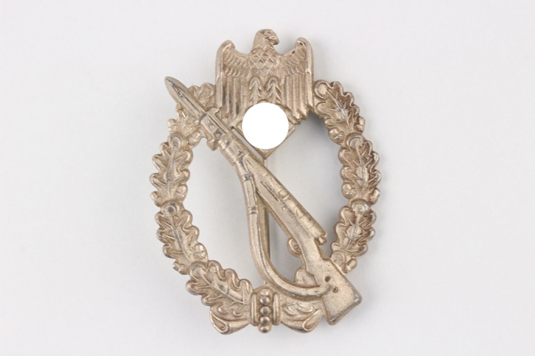 Infantry Assault Badge in silver