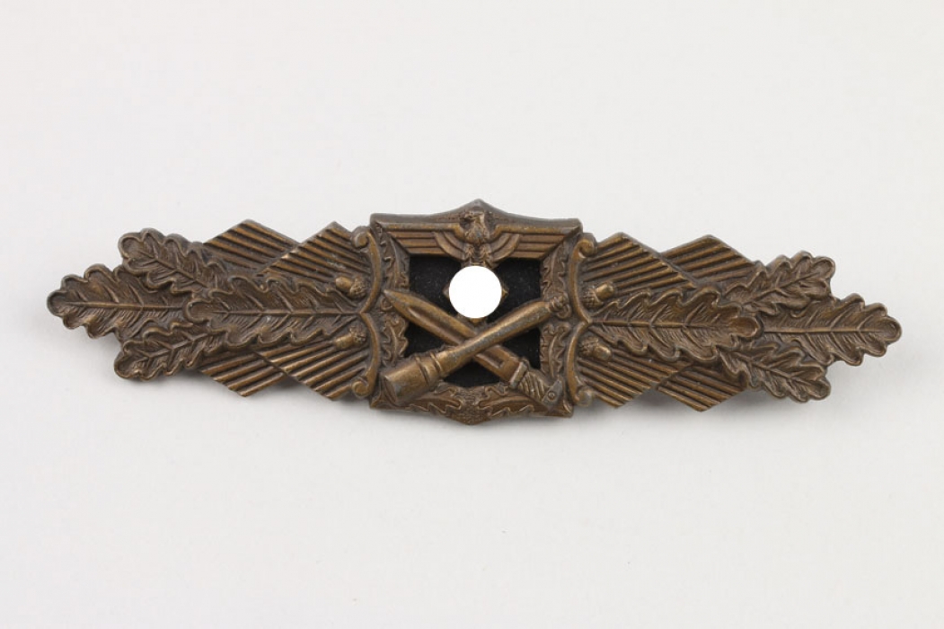 Close Combat Clasp in bronze - A.G.M.u.K.