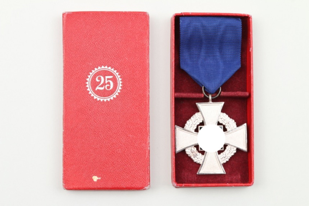 25 years Faithful Service Cross in case