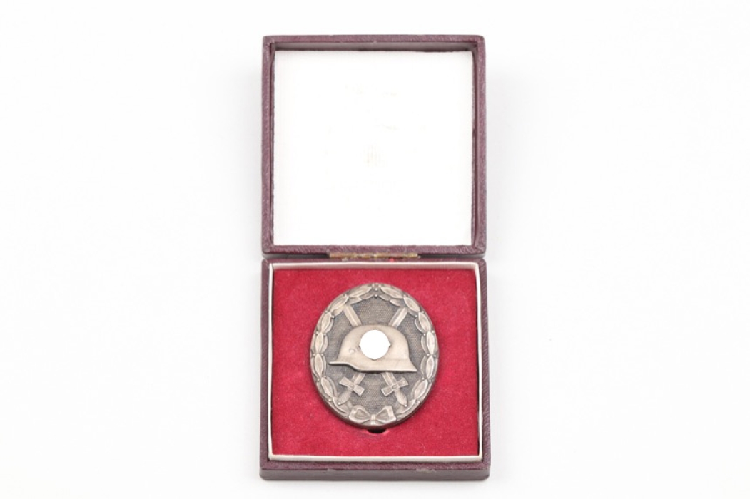 Wound Badge in silver with case - Hauptmünzamt