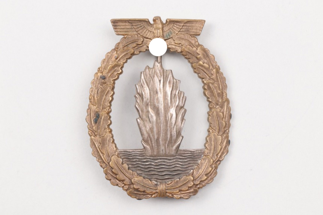 Minesweeper War Badge - L/11