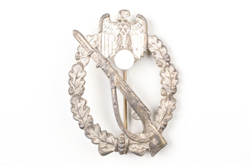 Infantry Assault Badge in silver