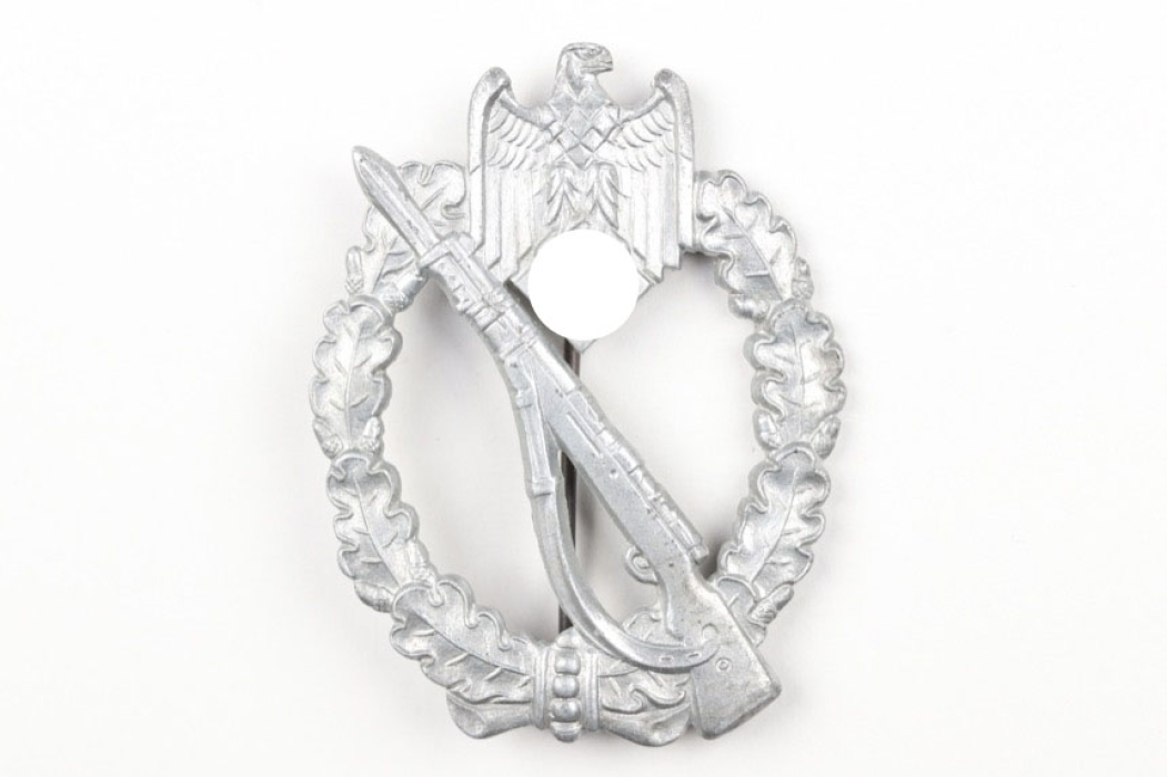 Infantry Assault Badge in silver