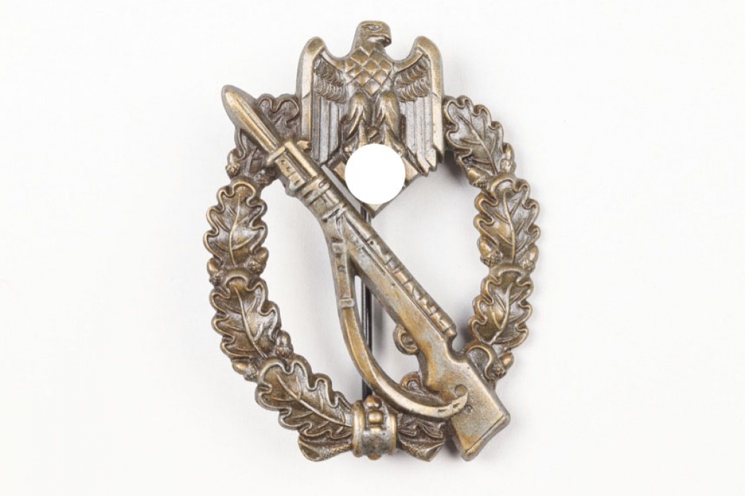 Infantry Assault Badge in bronze