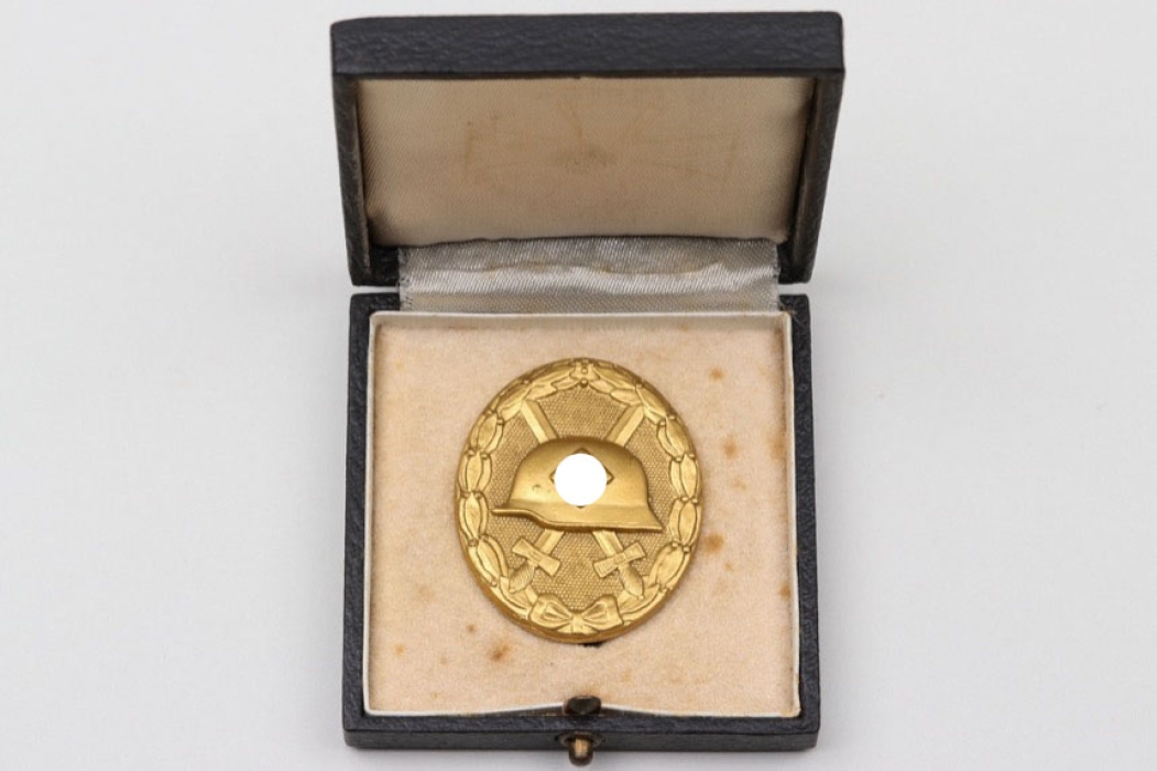 Wound Badge in gold in Hauptmünzamt case