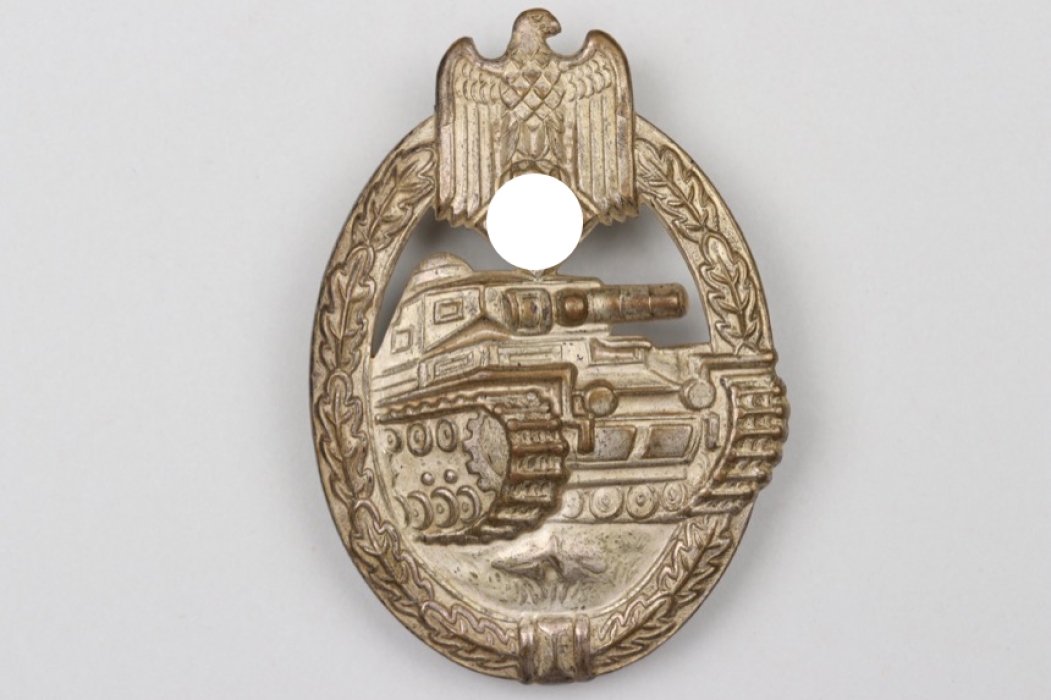 Tank Assault Badge in silver - tombak