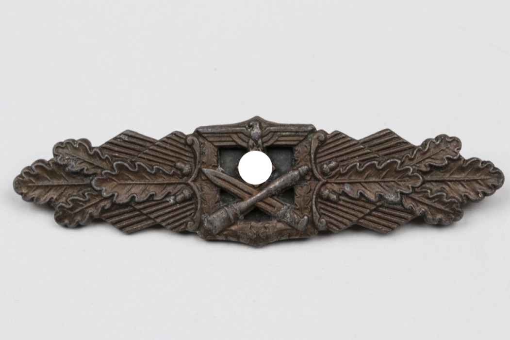 Close Combat Clasp in bronze - Juncker