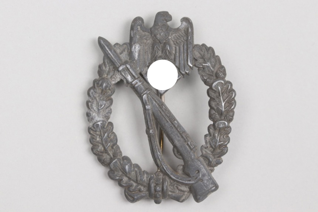 Infantry Assault Badge in silver - hollow