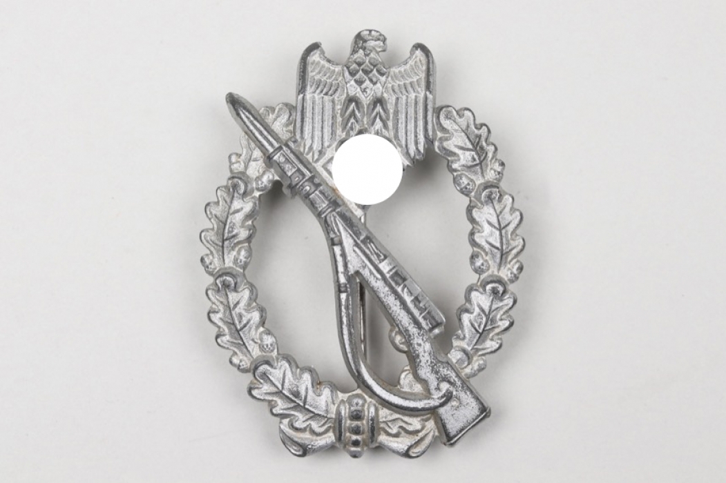 Infantry Assault Badge in silver - hollow