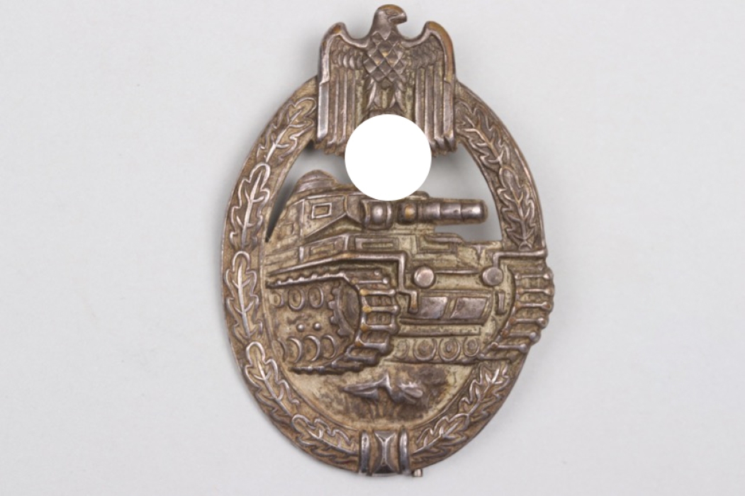 Tank Assault Badge in silver - tombak