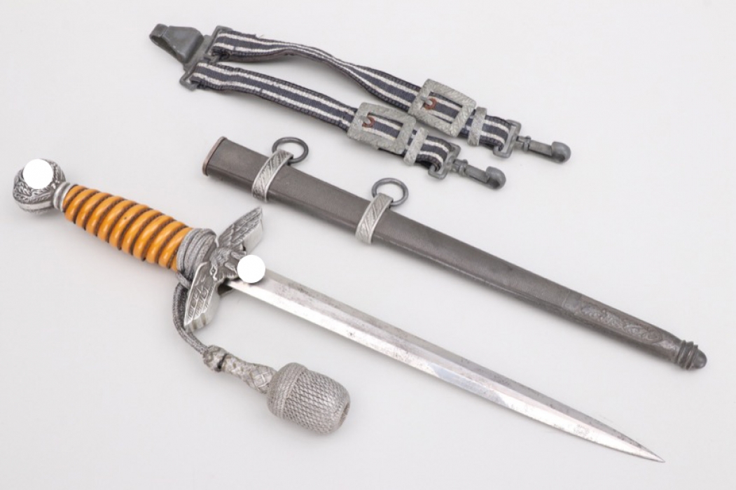 Luftwaffe officer's dagger with hangers and portepee