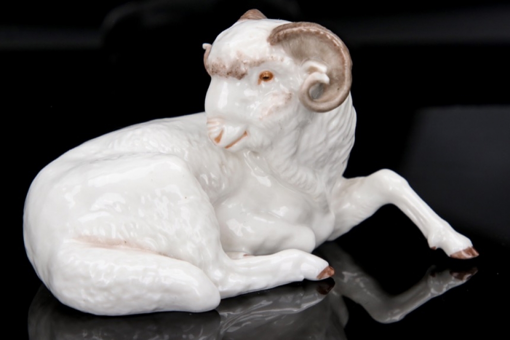 SS Allach - colored porcelain figure of a 'lying ram' #18 (Kärner)