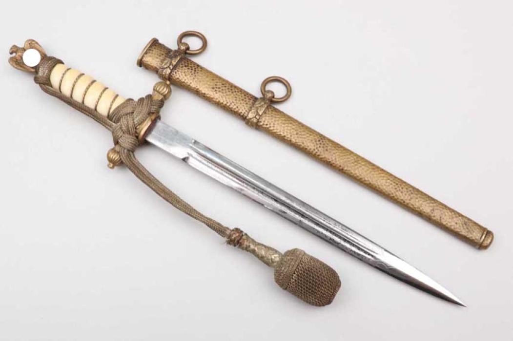 Kriegsmarine officer's dagger with ivory handle & portepee - Höller