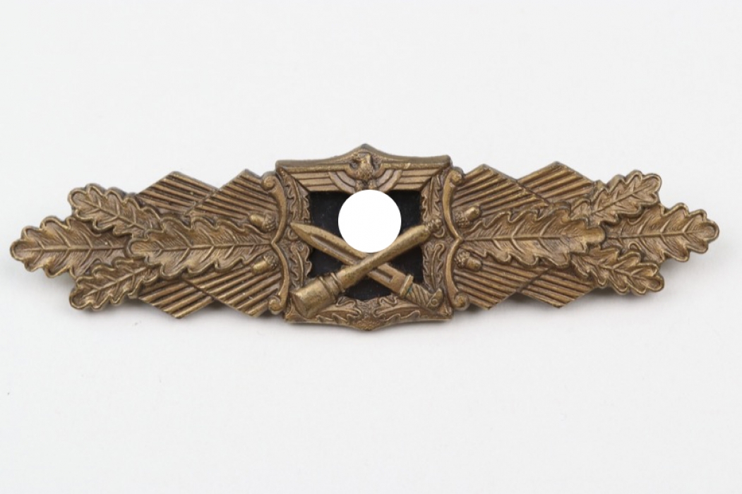 Close Combat Clasp in bronze - A.G.M. u. K.