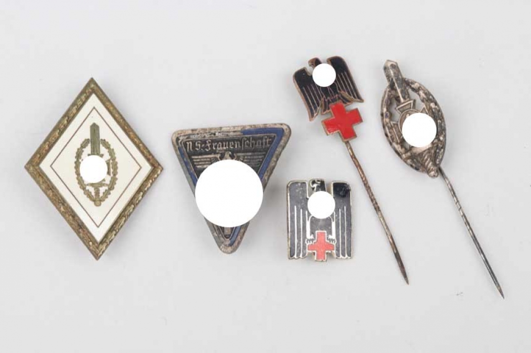 Reichskriegerbund, DRK & Frauenschaft lot of badges