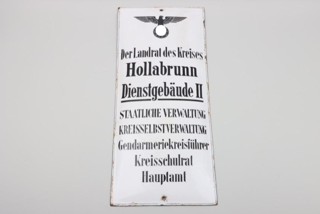 "Hollabrunn Dienstgebäude II" enamel sign