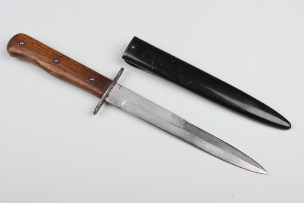 Luftwaffe trench knife