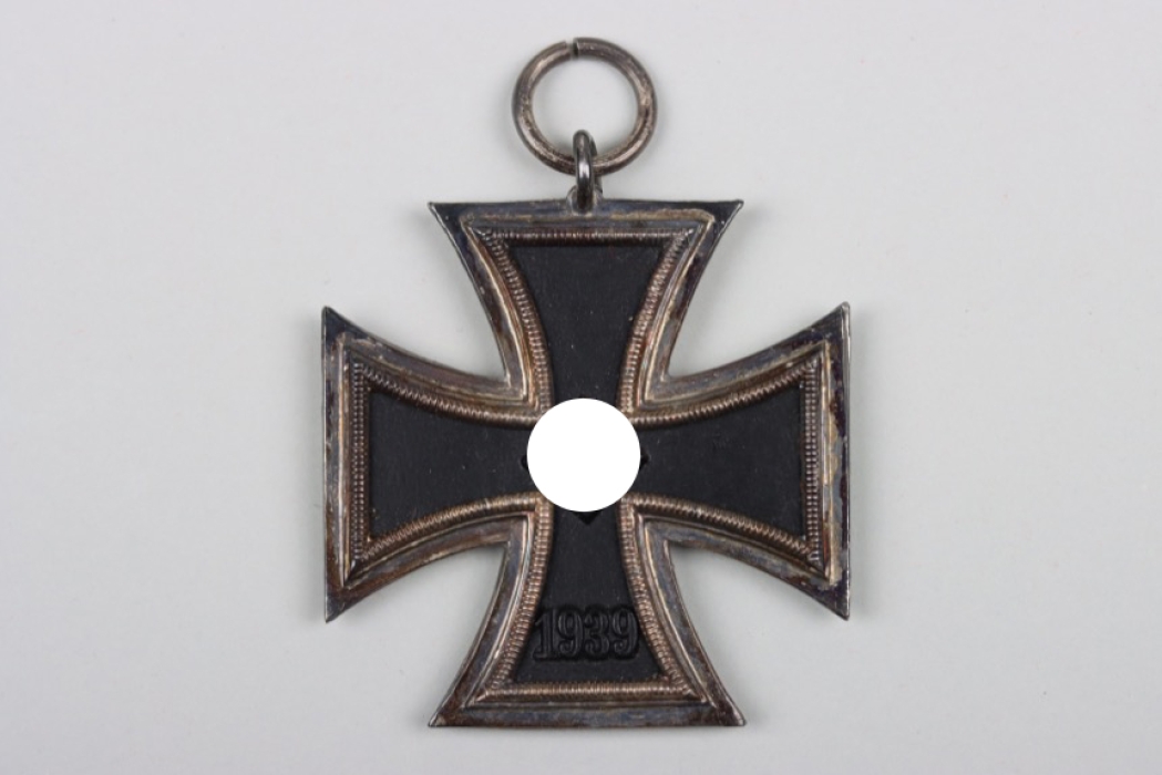 1939 Iron Cross 2nd Class - round 3