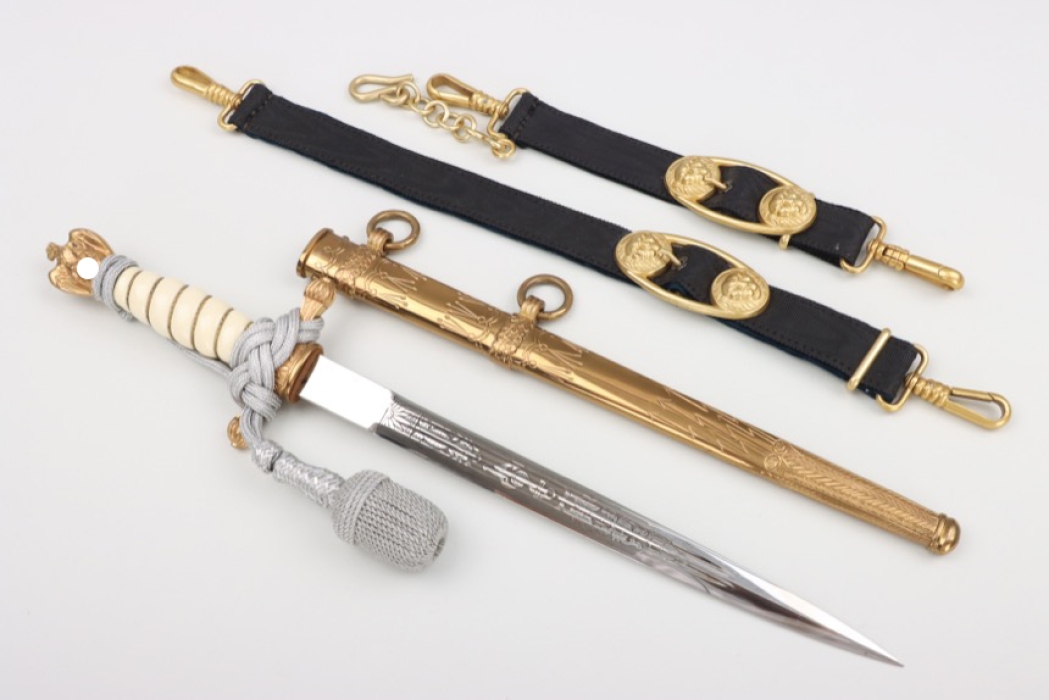 M38 Kriegsmarine officer's dagger with portepee & hangers - Eickhorn