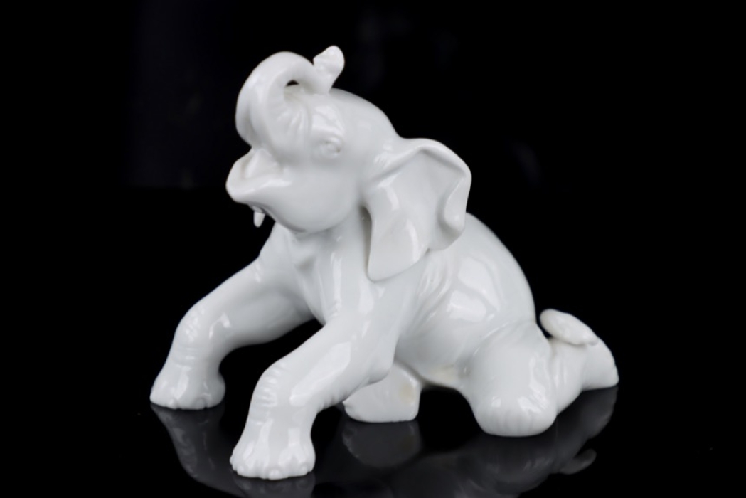 Allach porcelain No.4 - Elephant sitting Prof. Th. Kärner