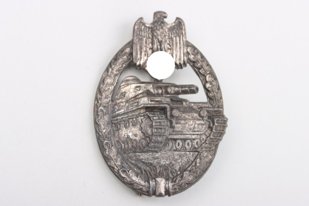 Tank Assault Badge in Silver