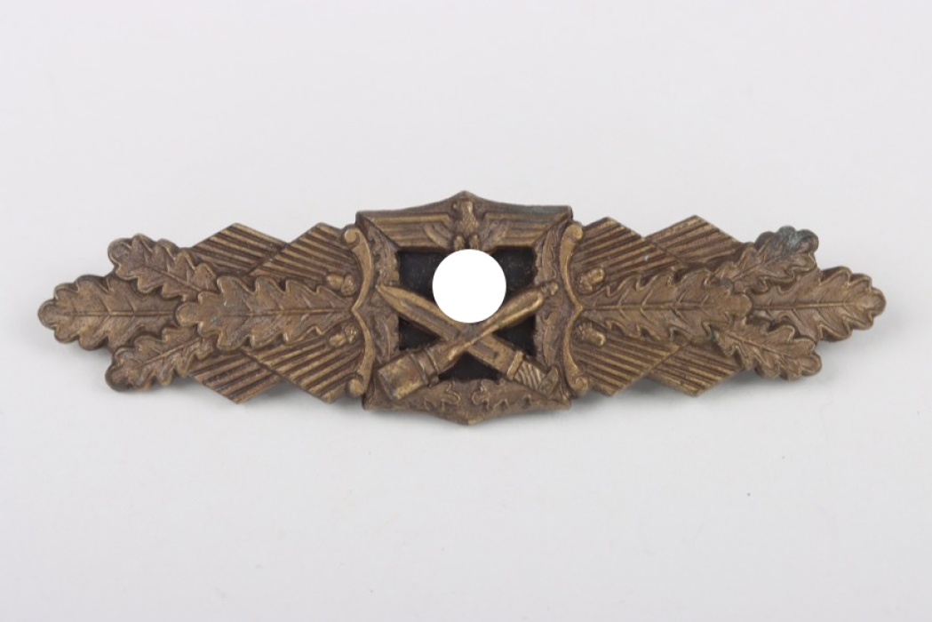 Close Combat Clasp in Bronze - AGMuK