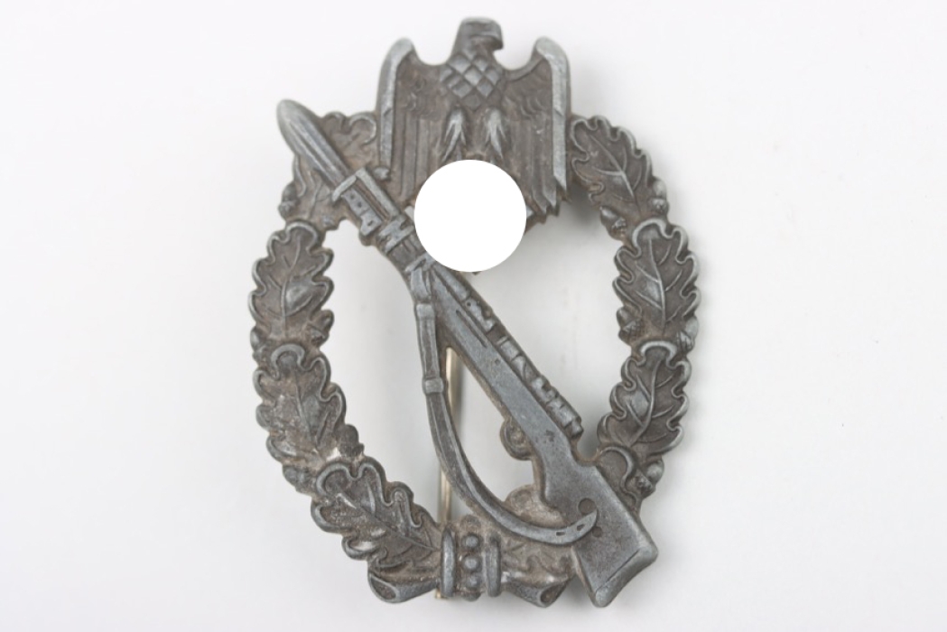 Infantry Assault Badge in Silver "Shuco"