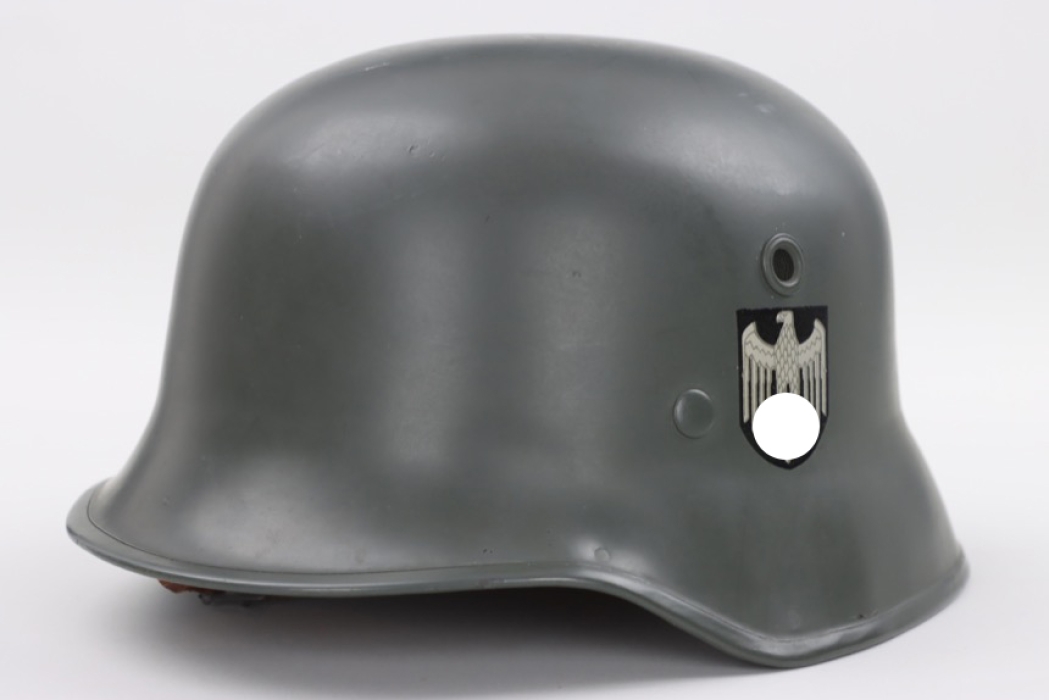 Heer Parade helmet with both decals - unworn