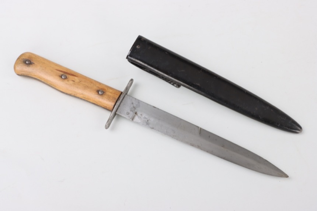 Luftwaffe trench knife - acceptance mark