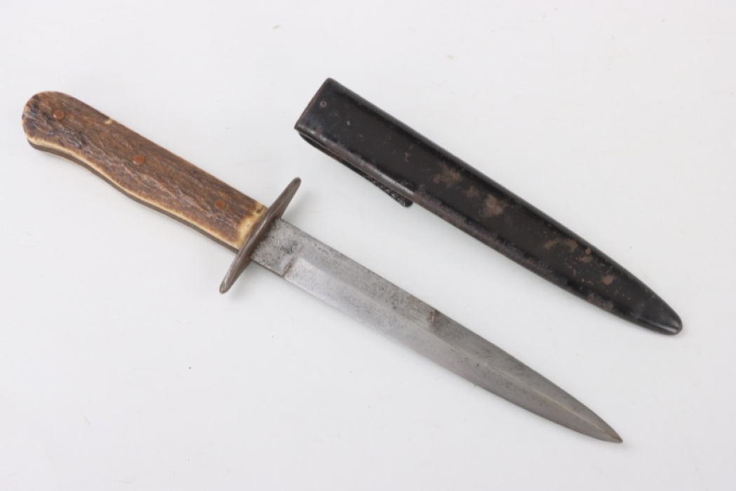 Luftwaffe trench knife - acceptance mark