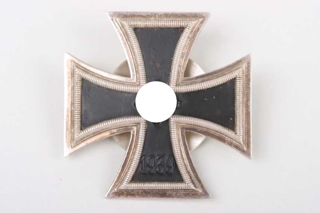 1939 Iron Cross 1st Class on screw-back - L59