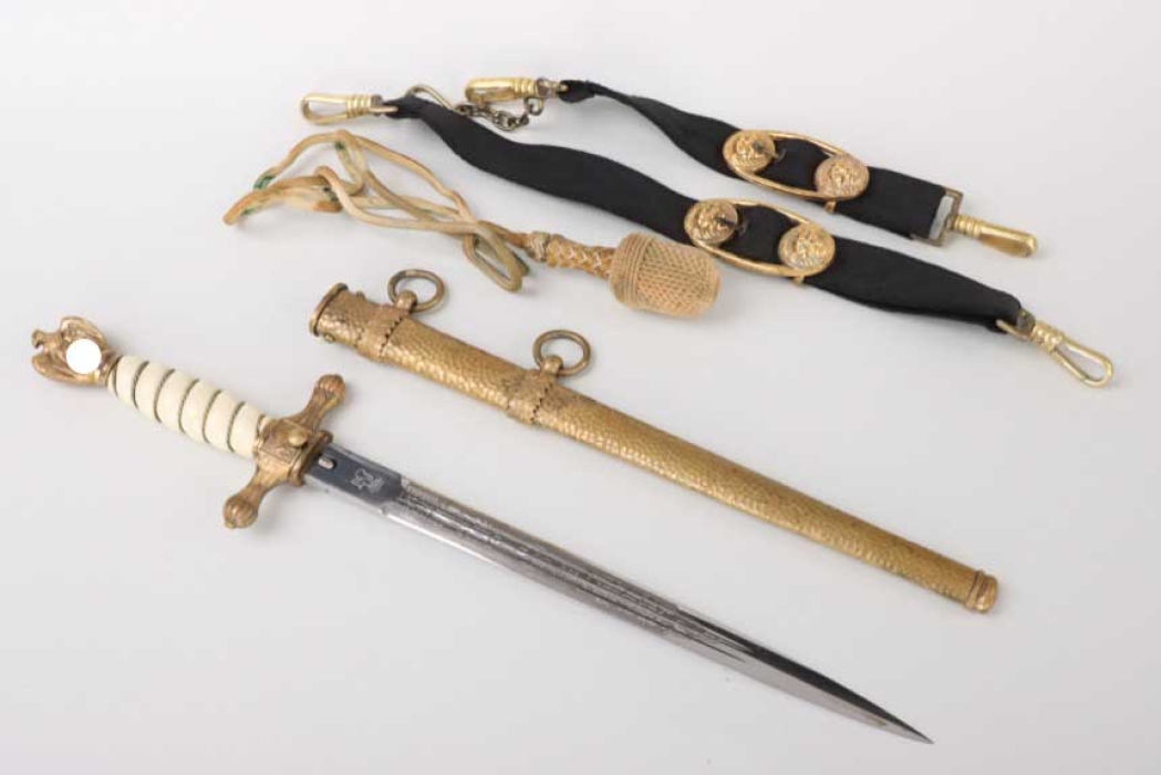 M38 Kriegsmarine officer's dagger with portepee & hangers - Eickhorn