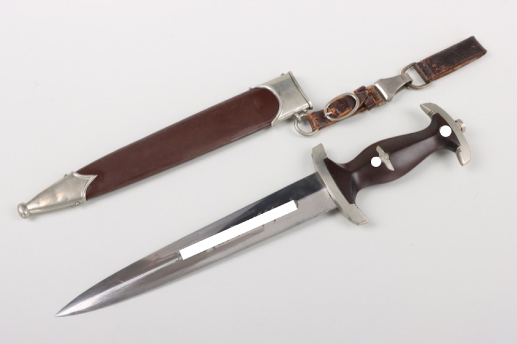 Early M33 SA Service Dagger "P" with hanger - Schlieper