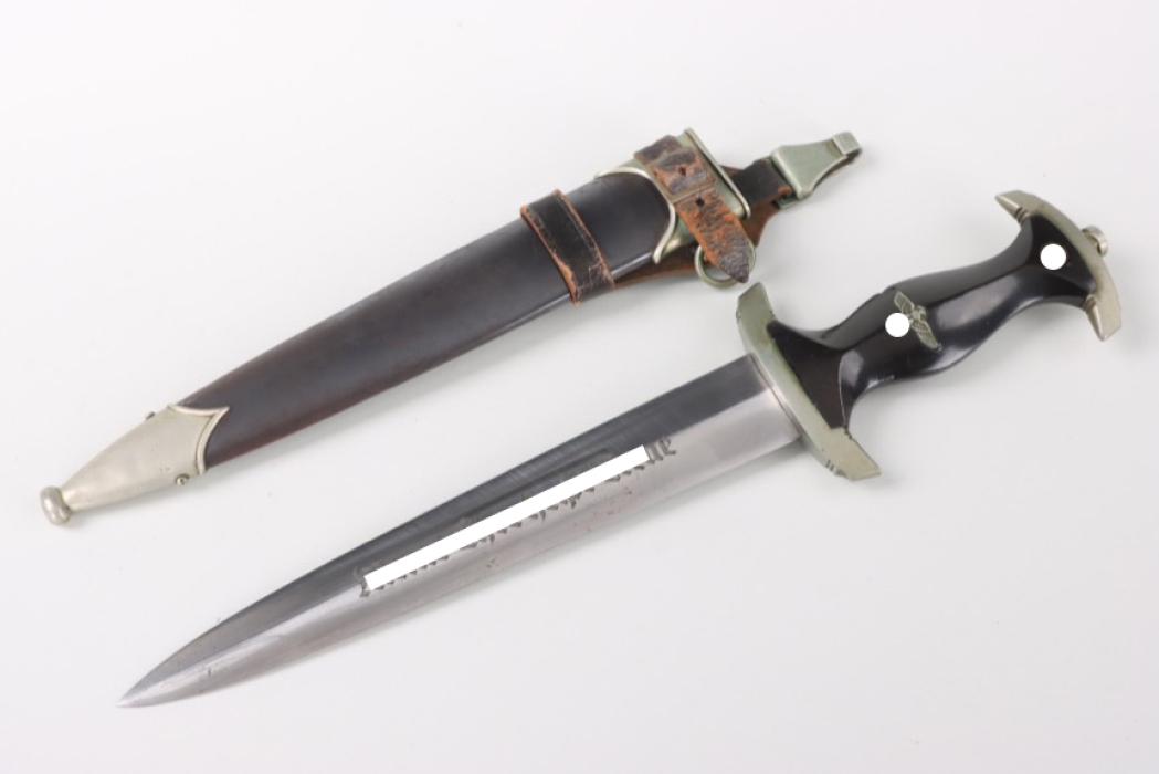 Early M33 SS Service Dagger "ex Röhm" with vertical hanger - Eickhorn