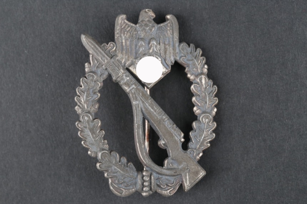 Infantry Assault Badge in Silver