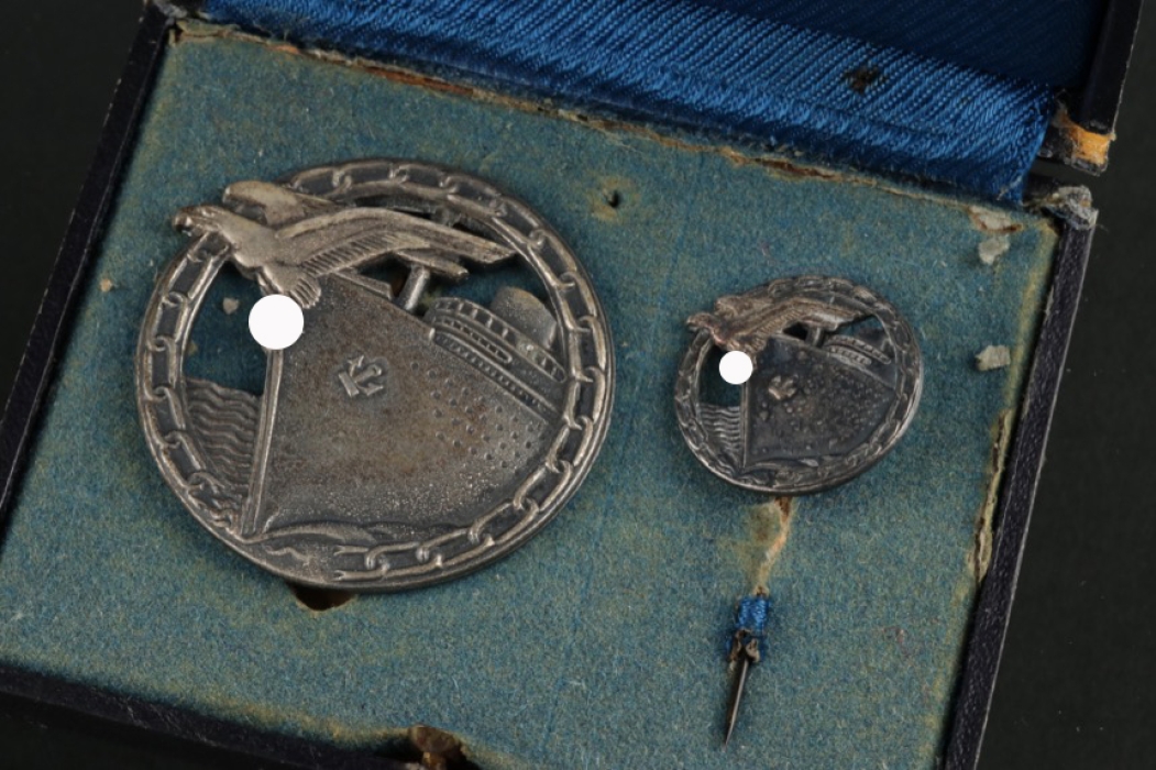 Blockade Runner's Badge with Miniature and Case of Issue