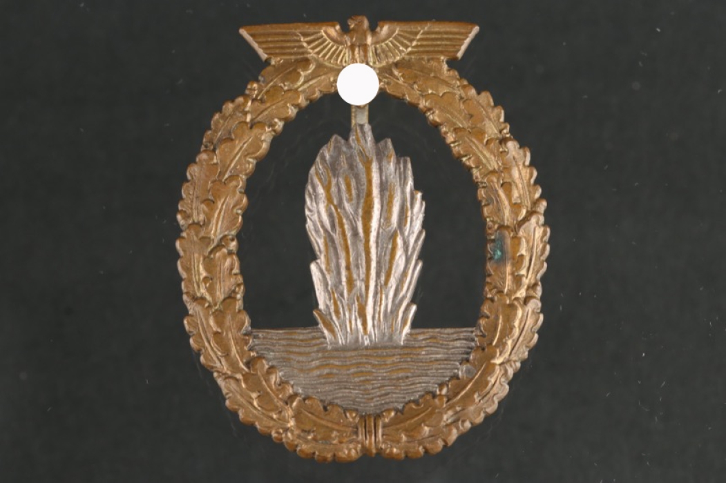 Minesweeper War Badge - tombak