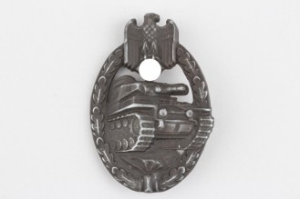 Tank Assault Badge in bronze - hollow