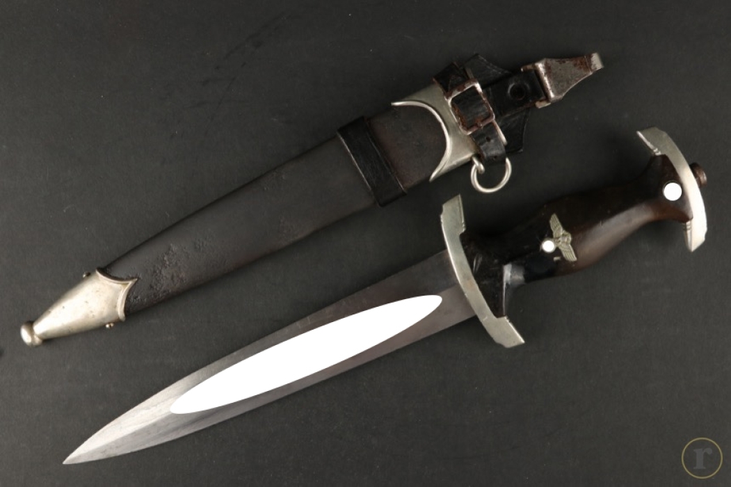 M33 SS Service Dagger - Böcker